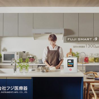 Fuji Smart i9 đặt trong căn bếp